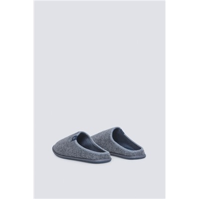 Zapatilla casa destalonada