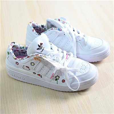 Подростковые кроссовки  Adida*s 🩵 Hello Kitty