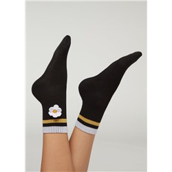 Kurze Sportsocken mit Häkeldetail