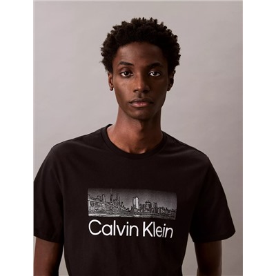 New Arrival Skyscraper Overlay Crewneck T-Shirt