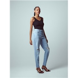 джинсы mom fit с эффектом потертости