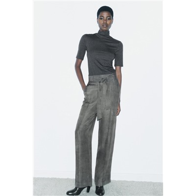 TURTLENECK T-SHIRT