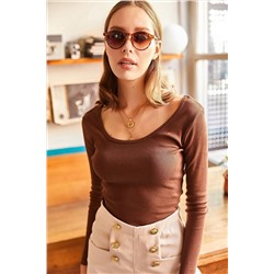 Olalook Kadın Acı Kahve Geniş Yakalı Kaşkorse Bluz BLZ-19000722