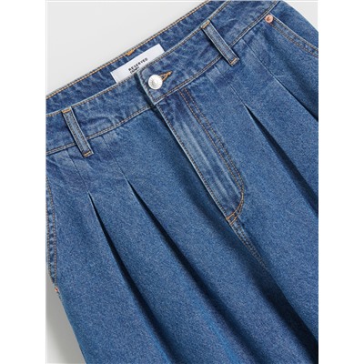 Jeans mit sehr weitem Bein