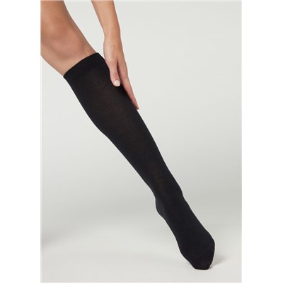 Lange Socken aus Wolle und Baumwolle