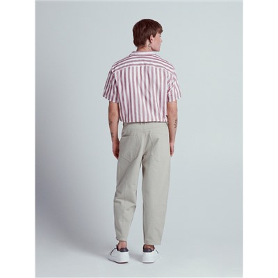 Weit geschnittene Barrel-Leg-Jeans