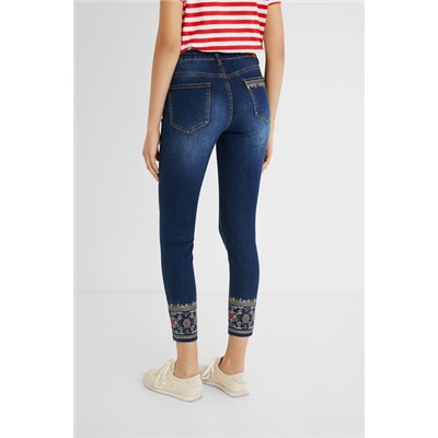 Pantalón vaquero skinny exótico