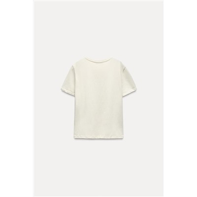 T-SHIRT WITH CONTRAST PRINT