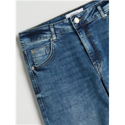 Stretch-Jeans im Boyfriend-Fit