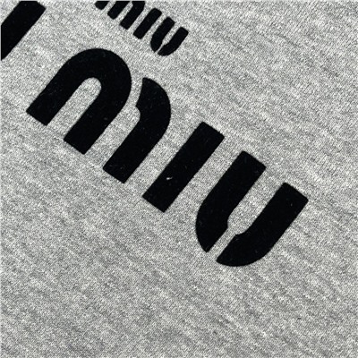 Свитшот толстовка  Mi*u Mi*u
