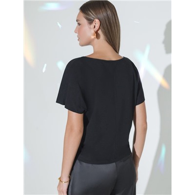 Нарядная футболка с блестящим принтом