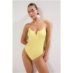 Trendyolmilla Sarı V Yaka Dokulu Regular Core Mayo TBESS25MA00097