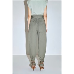 Pantalón carrot Caqui