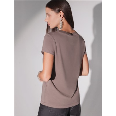 Нарядная футболка с блестящим принтом пайетками