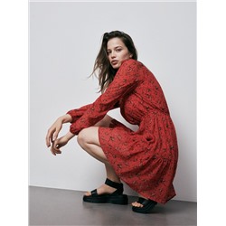 Gemustertes kleid