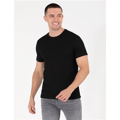 Siyah Slim Fit Jakarlı Bisiklet Yaka Tişört