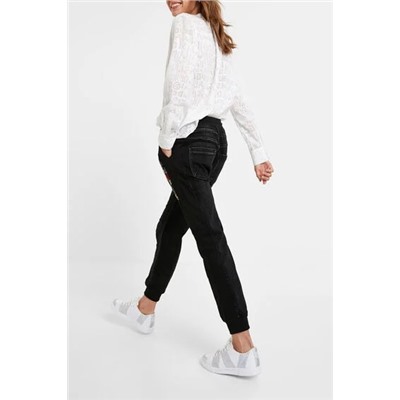 Pantalón jogger tobillero denim