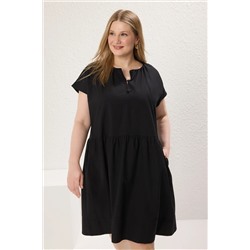 Siyah Düğmeli Poplin Dokuma Büyük Beden Elbise TBBSS25AH00161