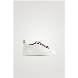 Sneakers cordones doble estampado