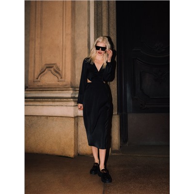 Kleid mit Cut-out