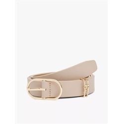 Oval Buckle Leather Belt