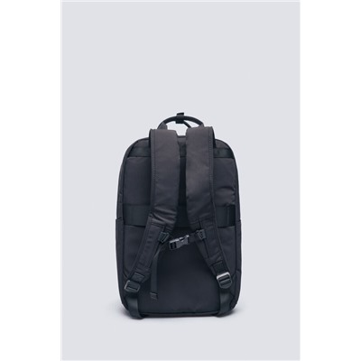 Mochila poliéster reciclado gris