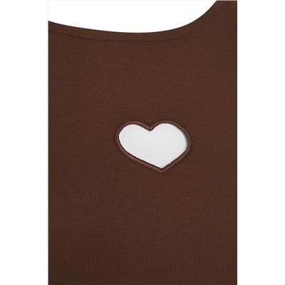 Kahverengi Slim Kalpli Cut-Out Detaylı Fitilli %100 Pamuk Örme Büyük Beden T-shirt TBBSS24BF00006