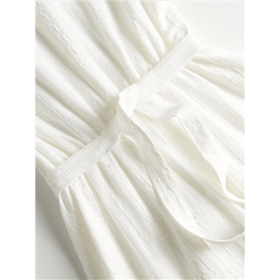 Kleid mit Lochmuster