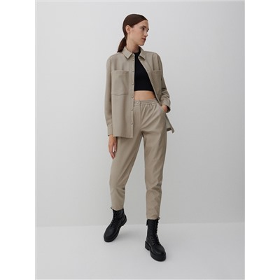Jogpants aus Kunstleder