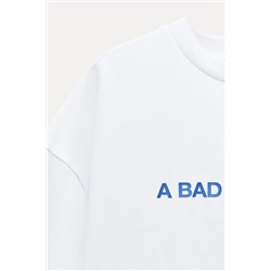 T-SHIRT WITH CONTRAST SLOGAN