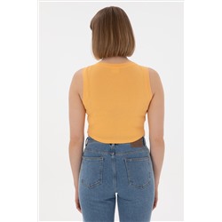 Kadın Turuncu Kolsuz Bisiklet Yaka Crop Basic Tişört