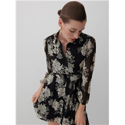 Gemustertes kleid