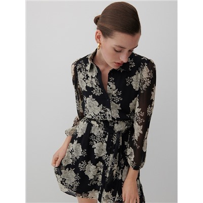 Gemustertes kleid