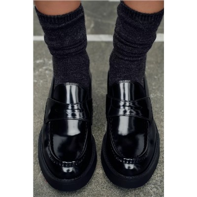 FEW ITEMS LEFT / FROM 19.02 TO 05.07 PATENT LOAFERS