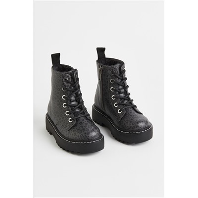 Boots mit warmem Futter
