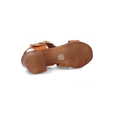68654 - BDA
                SANDALIAS DE TACÓN
