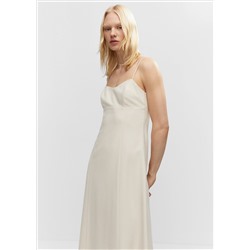 Vestido midi escotado