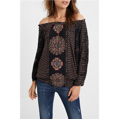 Blusa loose cuello barco