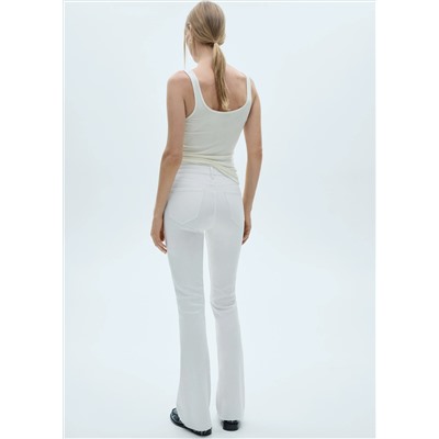 Jeans flare tiro medio