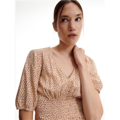 Gemustertes kleid