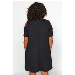 Siyah A-line Cut-Out Detaylı Yazlık Örme Büyük Beden Elbise TBBSS22EL2986