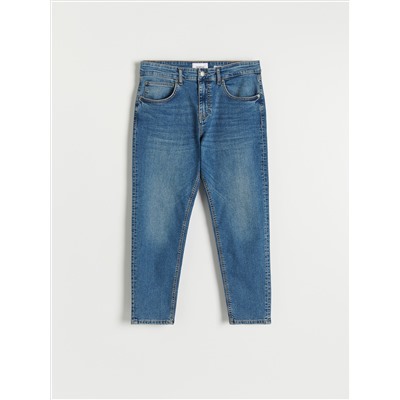 Jeans im Carrot-Fit mit schmalem Bein