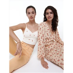 Crop Top mit Stickereidetail