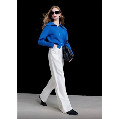 Короткий вязаный кардиган слегка свободного кроя