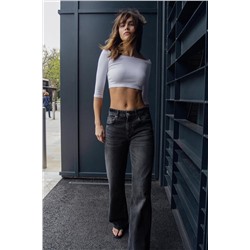 OFF-THE-SHOULDER CROP TOP