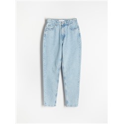 Джинсы mom fit с эффектом потертости