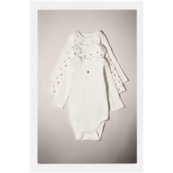 FEW ITEMS LEFT 3-PACK OF HEART BODYSUITS