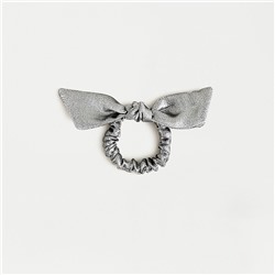Bow scrunchie in metallic