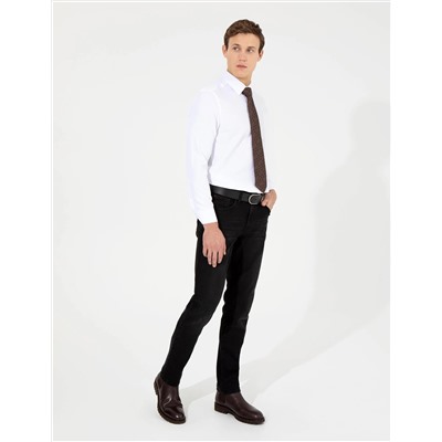Beyaz Slim Fit Armürlü Uzun Kollu Gömlek