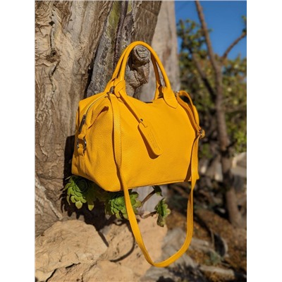 AB.Z · Pelle · 21-13 (740) amarillo